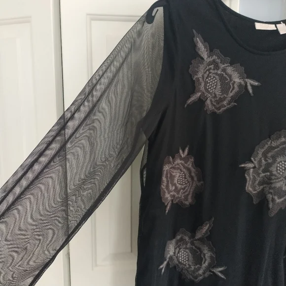 LOGO Lavish Embroidered Black Mesh Slub Knit Top XL - Picture 2 of 12